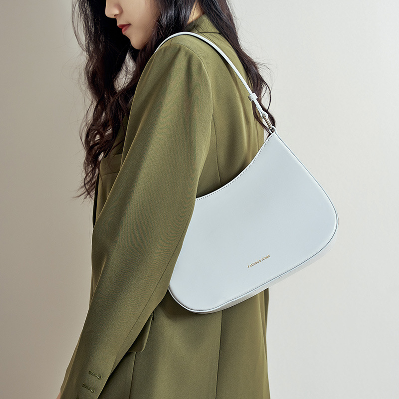 Women's Leather Shoulder Bag with Magnetic Closure - Image 4