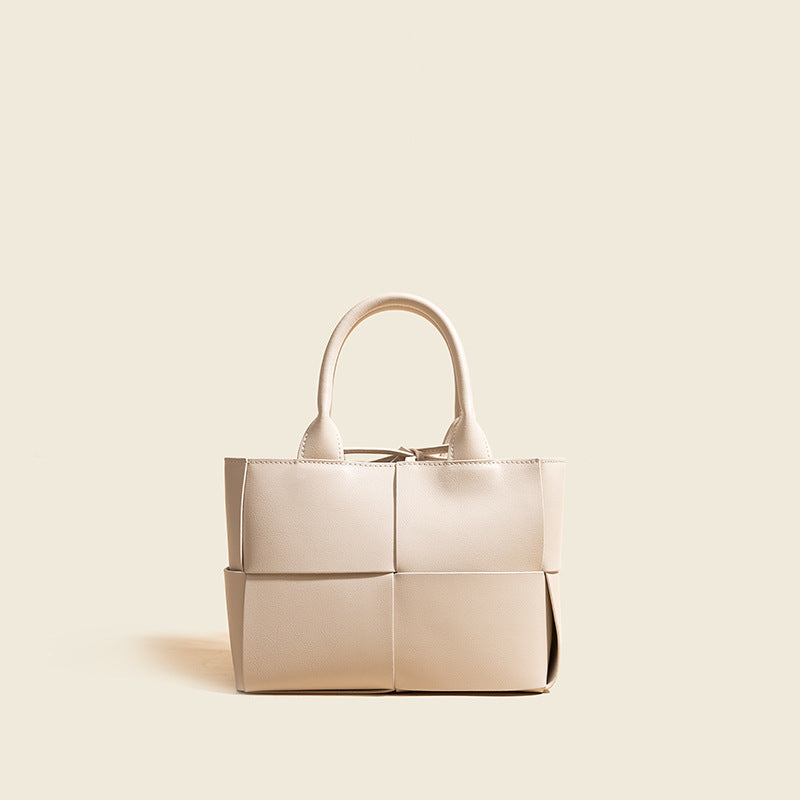 Women's Woven Crossbody Shoulder Tote Bags in Genuine Leather - Image 8