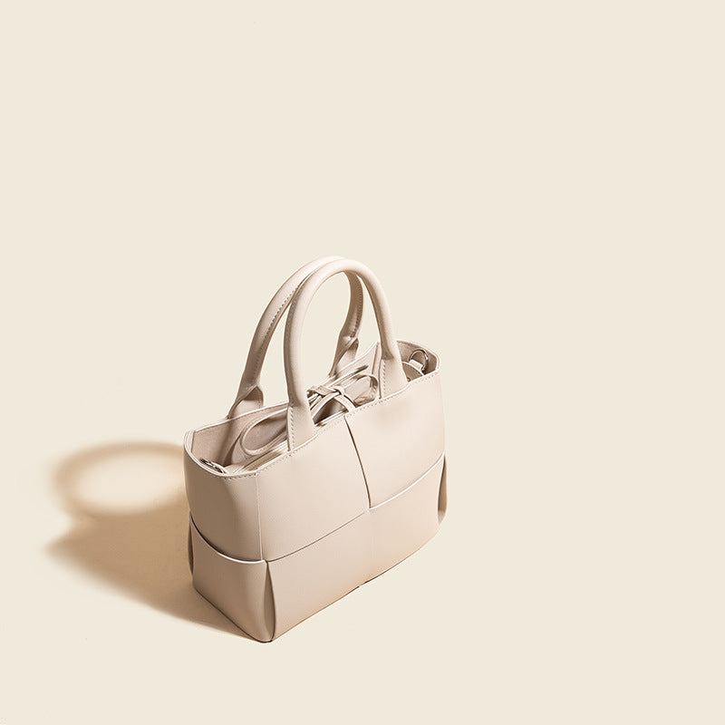 Women's Woven Crossbody Shoulder Tote Bags in Genuine Leather - Image 9