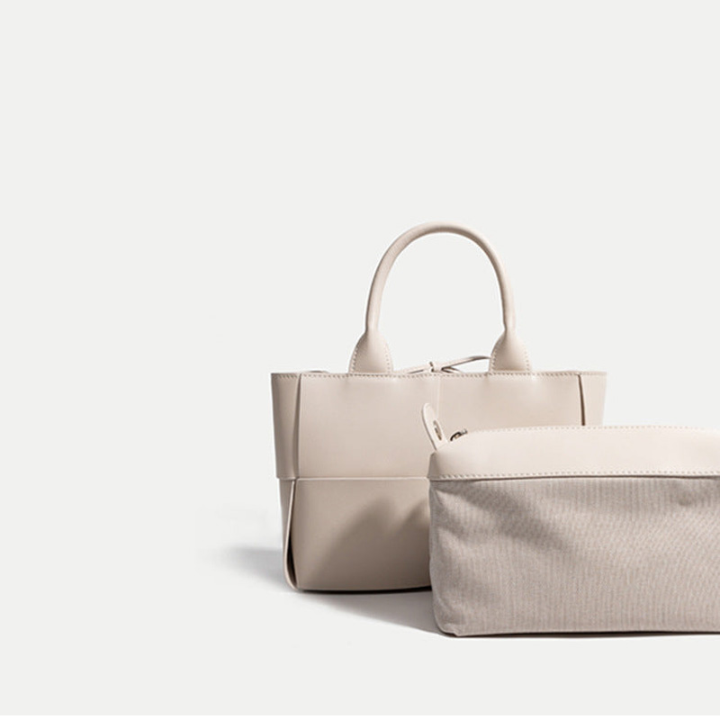 Women's Woven Crossbody Shoulder Tote Bags in Genuine Leather - Image 14